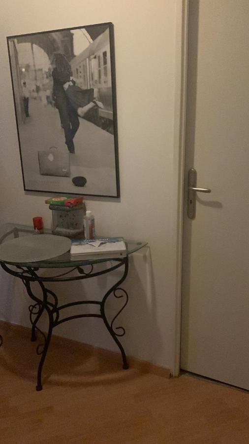 Chambre Proche De La Defense Appartement Courbevoie Buitenkant foto