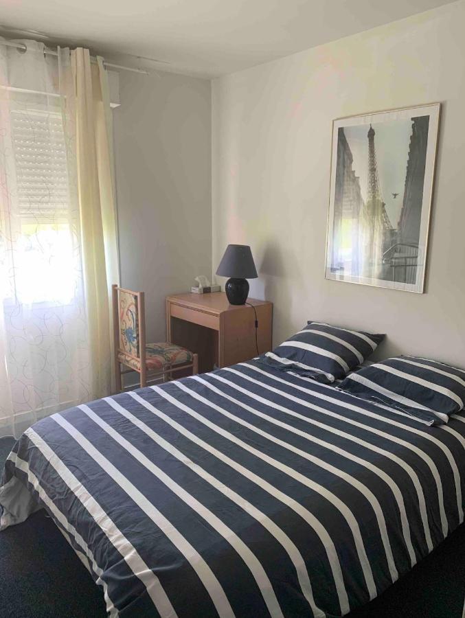 Chambre Proche De La Defense Appartement Courbevoie Buitenkant foto